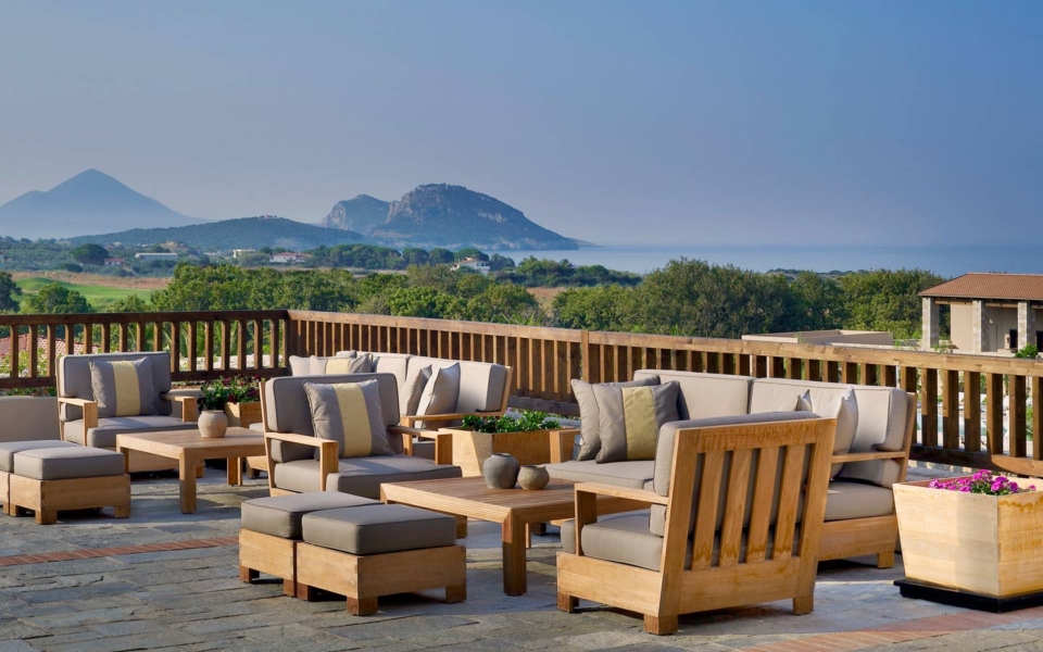 The-Westin-Resort-Costa-Navarino-Lobby-Terrace